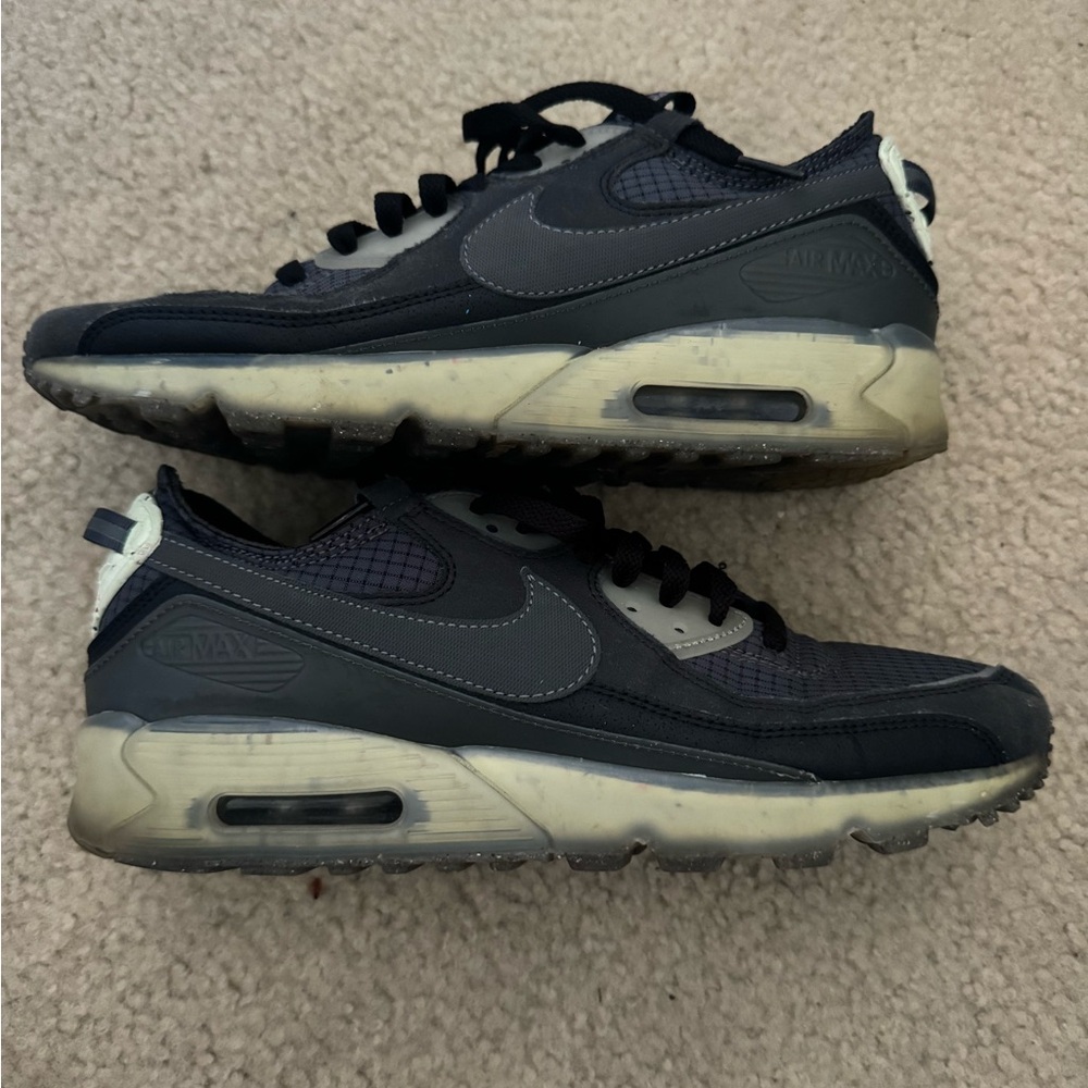 Nike Men's Black Sneakers
